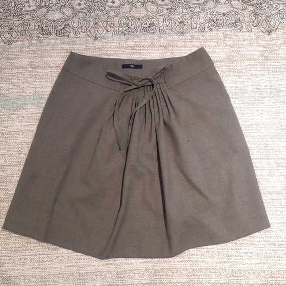 🌞3/$60 GAP Grey Skirt - Picture 1 of 5